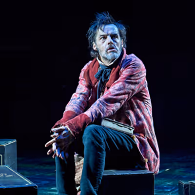 Review: A CHRISTMAS CAROL, Starring Paul Hilton