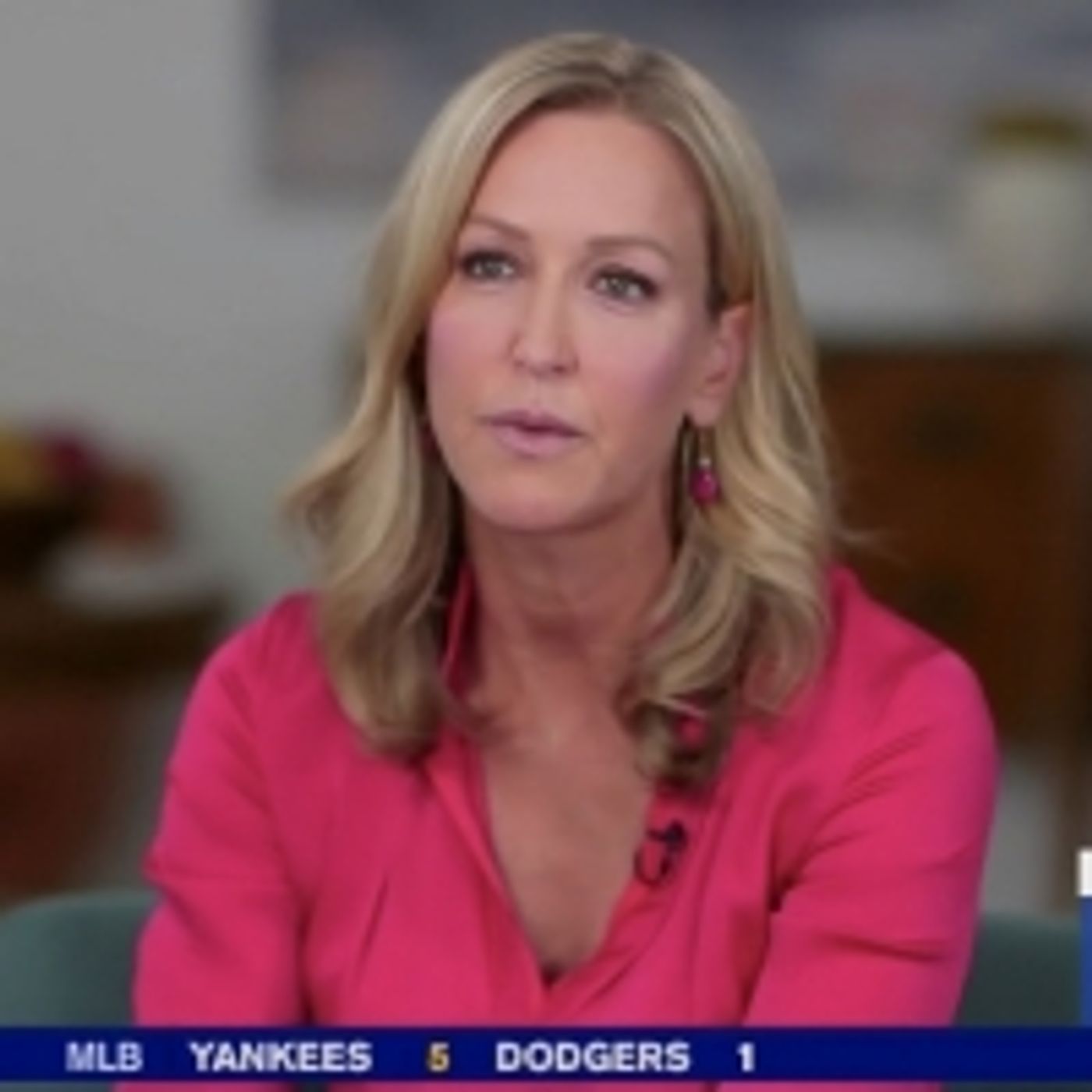 Wake Up With BWW 8/27: Lara Spencer Apologizes For Comments on Prince George Taking Ballet, and More!  Image