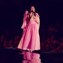 Video: Laufey Debuts 'A Night at the Symphony' Performance Sneak Peek Clip