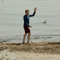 Video: Matthew Rhys Gives Awkward Speech in WIDOW'S BAY Sneak Peek Clip