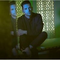 Chris Mann Releases New Parody Video 'Mo People, Mo Problems'