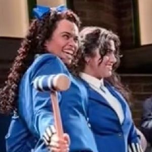 Video: Lorna Courtney Passes the Role of 'Veronica' in HEATHERS on to Kuhoo Verma