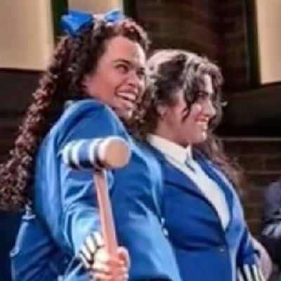 Video: Lorna Courtney Passes the Role of 'Veronica' in HEATHERS on to Kuhoo Verma