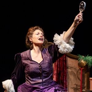 DFW Actor Performs Her Original Script WILDE WOMEN At Edinburgh Fringe Festival