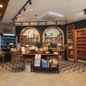 TRAVELERS, POETS AND FRIENDS Debuts-Specialty Market and Eatery in the West Village