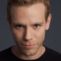 BWW Review: Adam Pascal 'So Far...' Charms Audience at Nashville's Tennessee…