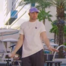 VIDEO: Justin Quiles Shares 'Loco' Video From Artists Den's 'Live From My Den' Series