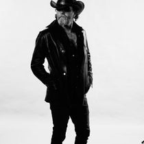 Wheeler Walker Jr. Releases PULLIN' OUT, Launches Farewell Tour