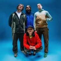 THE CHEAP THRILLS Release New Single 'LOOKING' Ahead of KEEP CHEAP Album