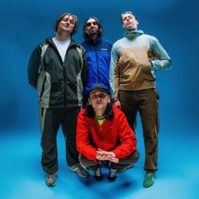 THE CHEAP THRILLS Release New Single 'LOOKING' Ahead of KEEP CHEAP Album