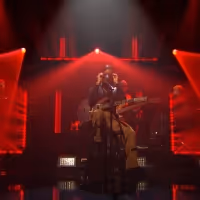 VIDEO: H.E.R. Performs 'Slide' on LATE NIGHT WITH SETH MEYERS