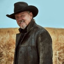 Trace Adkins Comes to Alberta Bair Theater Next Month
