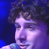 Video: DIRTY DANCING Star Ethan Peterson Sings National Anthem at Lynx Game