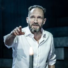 Review: MACBETH at Shakespeare Theatre Company