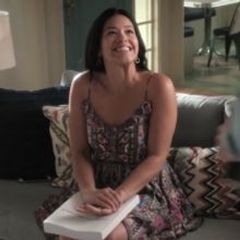 VIDEO: Ahead Of Series Finale, The CW Shares JANE THE VIRGIN 'Chapter One Hundred' Sc