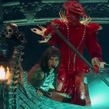 Video: Lady Gaga Evokes THE PHANTOM OF THE OPERA in New Concert Tour