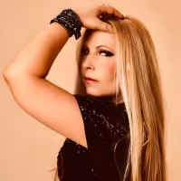 Karine Hannah Brings GUILTY PLEASURES to 54 Below One Night Only