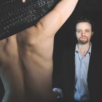 BWW Review: SAFE AND SORRY is a Funny, Frightening Examination of Dating and Pick-up Photo