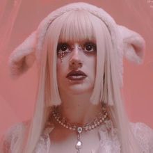 sophie meiers Shares Bedroom Pop Single 'someone to be there'