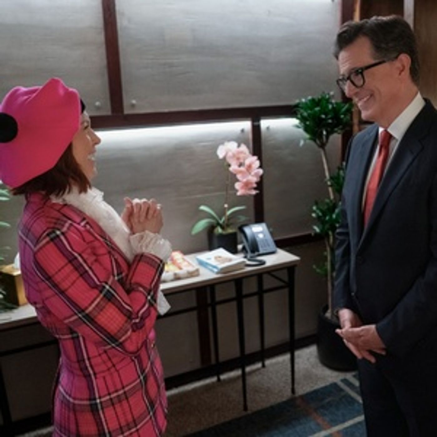 Wake Up With BroadwayWorld September 29, 2025- CHESS Stars Meet the Press and More  Image