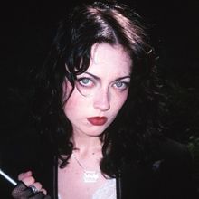 Violet Grohl Sets Release of Debut Album 'Be Sweet To Me;' Shares New Track