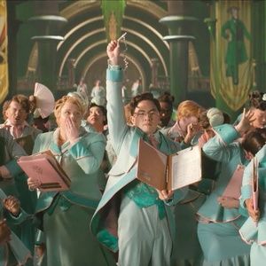 Video: Behind the Scenes of WICKED: FOR GOOD with Bowen Yang and Bronwyn James