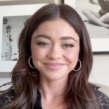 Video: Adam Devine & Sarah Hyland Discuss Reuniting in PITCH PERFECT: BUMPER IN BERLI