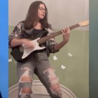 VIDEO: Two River's Tiny Shakes Performs ROMEO AND JULIET Opening in a New Song Video