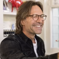 Grammy Winner Eric Whitacre Unveils Documentary About Making Music During Pandemic