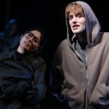 Review: HAMLET at Avant Bard Theatre