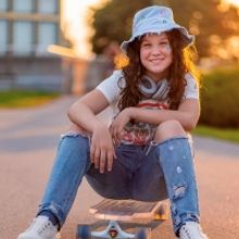 14-Year-Old Pop Artist Anna Goldsmith Inspires Audiences To “Shine” with New Single