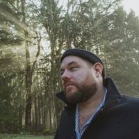 Nathaniel Rateliff Debuts Quarantine-Inspired 'Time Stands' Video
