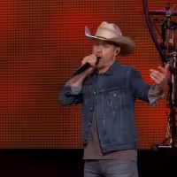 VIDEO: Watch Dustin Lynch Perform 'Ridin' Roads' on JIMMY KIMMEL LIVE! Video