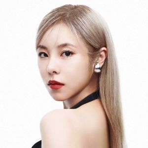 Concert Review: Wheein Wraps First Solo Tour 'WHEE IN THE MOOD [BEYOND]' With a Multi-Faceted Show at the Brooklyn Paramount