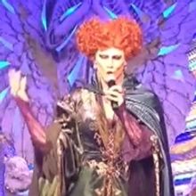 Video: Jay Armstrong Johnson and The Sanderson Sisters Take the Stage At I PUT A SPEL
