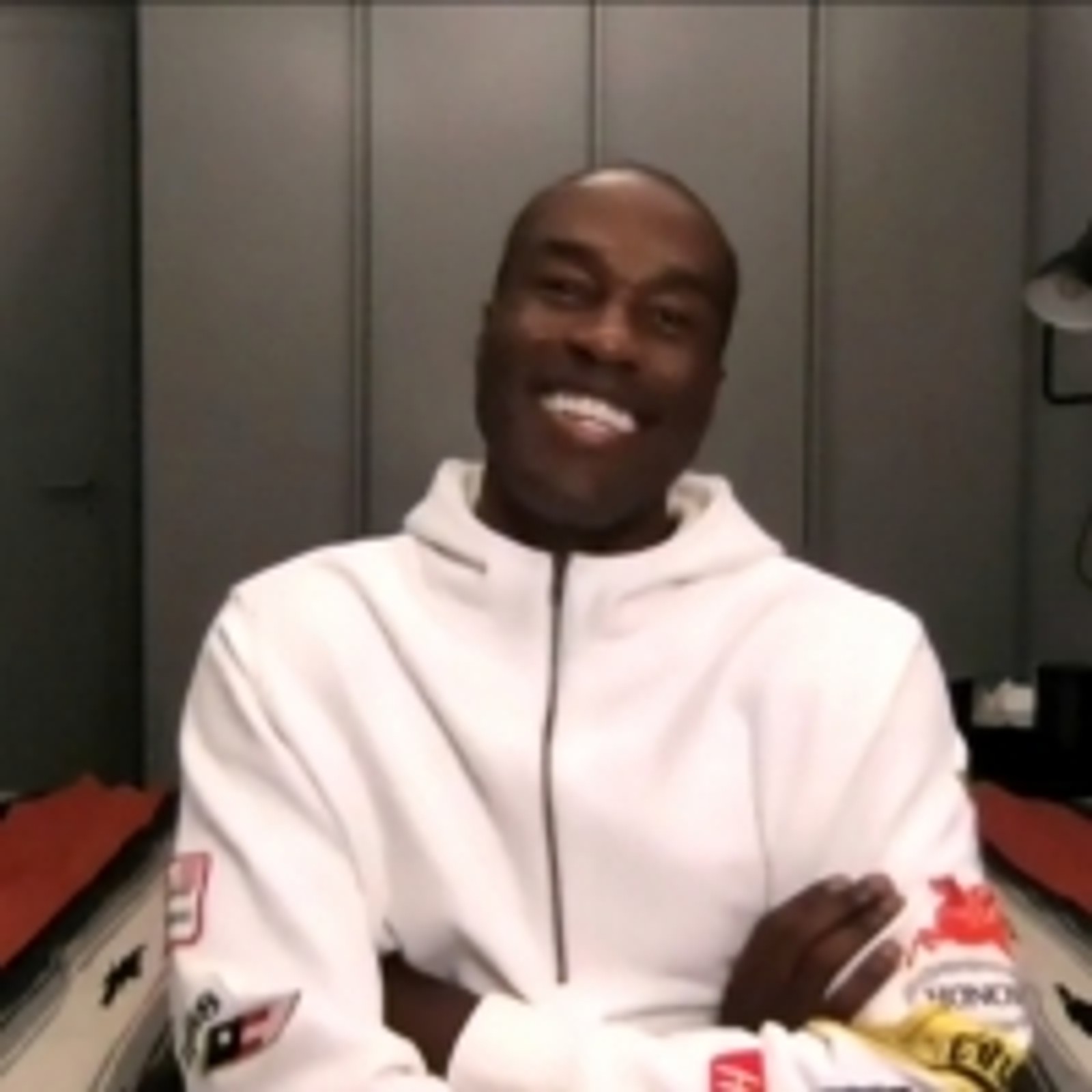 VIDEO: Yahya Abdul-Mateen Talks Gambling With Mark Rylance on LATE NIGHT WITH SETH ME
