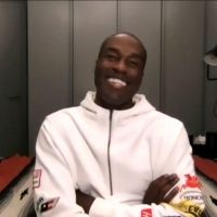 VIDEO: Yahya Abdul-Mateen Talks Gambling With Mark Rylance on LATE NIGHT WITH SETH…
