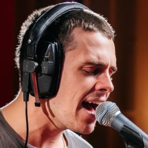 ROYEL OTIS Release Cover Of Sophie Ellis Bexter's 'Murder On The Dancefloor'