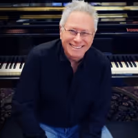 LISTEN: Alan Menken Talks THE LITTLE MERMAID, NIGHT AT THE MUSEUM Musical, New…