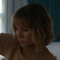 VIDEO: Kristen Bell Stars in Netflix's THE WOMAN IN THE HOUSE ACROSS THE STREET FROM…