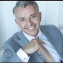 Richard Shelton Covers Tom Jones Classic 'It's Not Unusual'