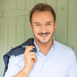 Russell Watson Celebrates 25 Years with Major 2025 UK Tour