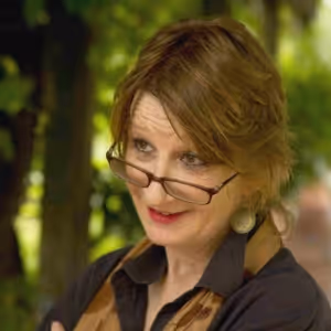 Interview: Theatre Life with Elizabeth Bruce