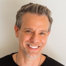 Adam Pascal Brings SO FAR Solo Concert to Axelrod Performing Arts Center's Vogel Summ