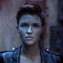 VIDEO: The CW Drops New BATWOMAN Trailer
