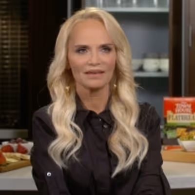 BWW Exclusive Video: Kristin Chenoweth Shares Her Holiday Plans & Her Feelings on Hosting CANDY LAND