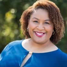 Hana Sharif Will Step Down as Artistic Director Of The Rep