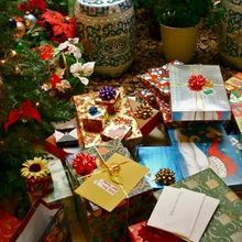 Review: Michael Colby's HOLIDAY REGARDS at Urban Stages Is a Lovely Treat