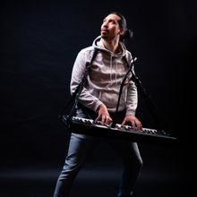 Huge Davies to Embark on Tour With New Show ALBUM FOR MY ANCESTORS (DEAD)