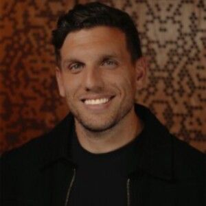 Chris Distefano to Bring Stand-Up Tour to Mohegan Sun's Cabaret Theatre